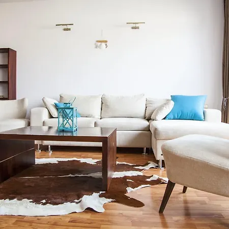 Apartament Male Sceny *